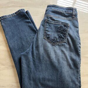 Gloria Vanderbilt Amanda Slim Jeans in Size 10 Floral Embroidered Pockets